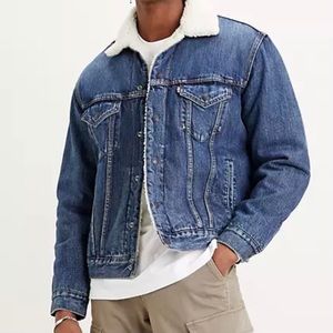 Levi’s Oversized Sherpa Jean / Denim Jacket